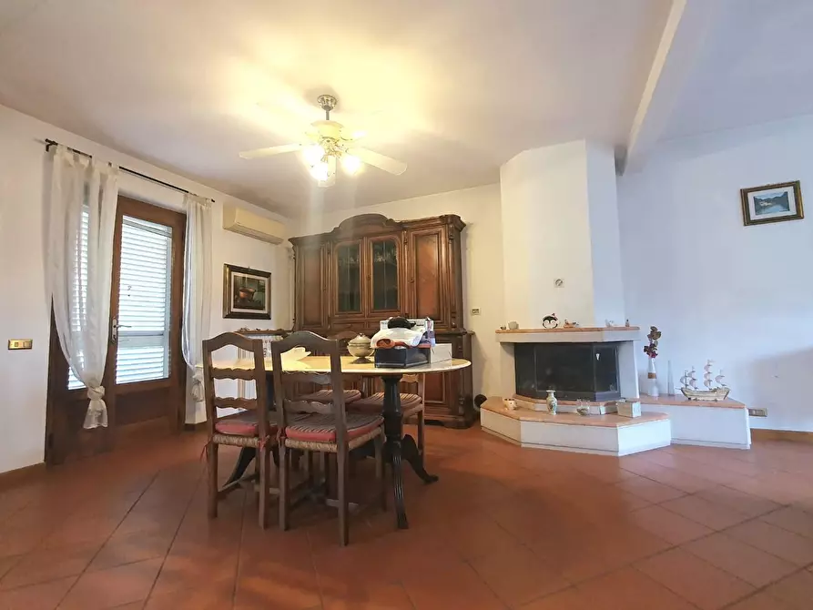 Immagine 2 di Terratetto in vendita  a Lucca