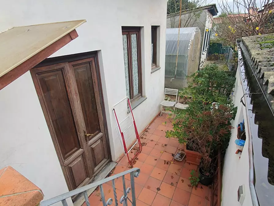 Immagine 47 di Terratetto in vendita  a Lucca