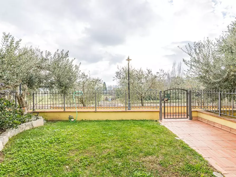 Immagine 31 di Villetta a schiera in vendita  a Crespina Lorenzana