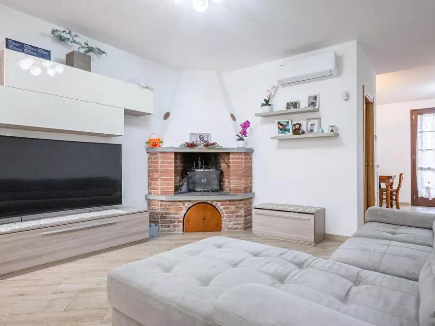 Immagine 7 di Villetta a schiera in vendita  a Crespina Lorenzana