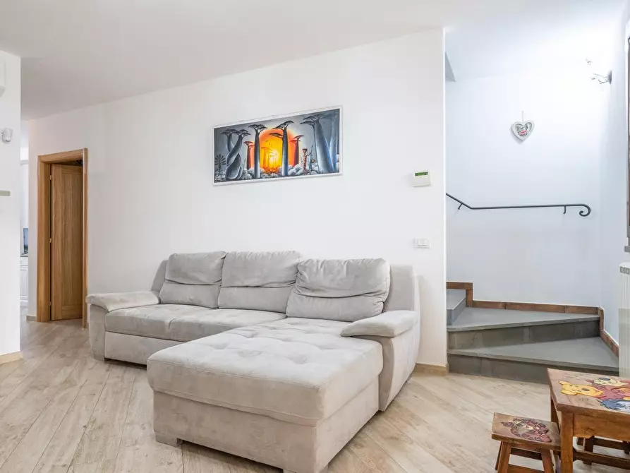 Immagine 8 di Villetta a schiera in vendita  a Crespina Lorenzana