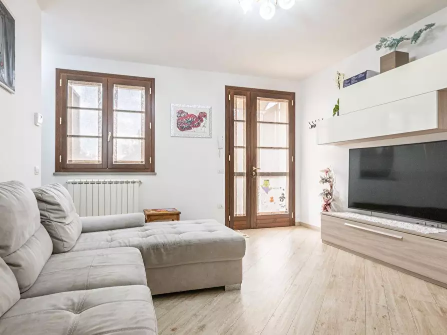 Immagine 4 di Villetta a schiera in vendita  a Crespina Lorenzana