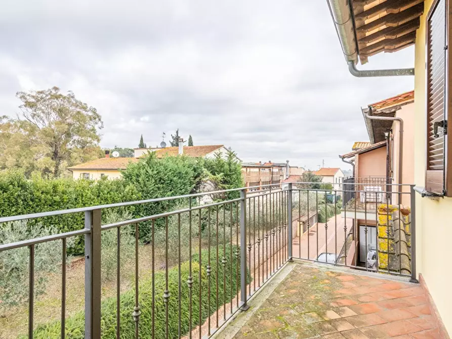 Immagine 44 di Villetta a schiera in vendita  a Crespina Lorenzana