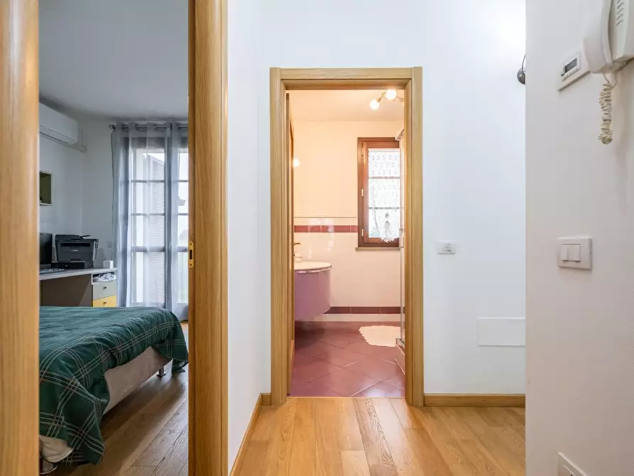 Immagine 38 di Villetta a schiera in vendita  a Crespina Lorenzana