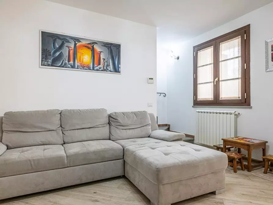 Immagine 6 di Villetta a schiera in vendita  a Crespina Lorenzana