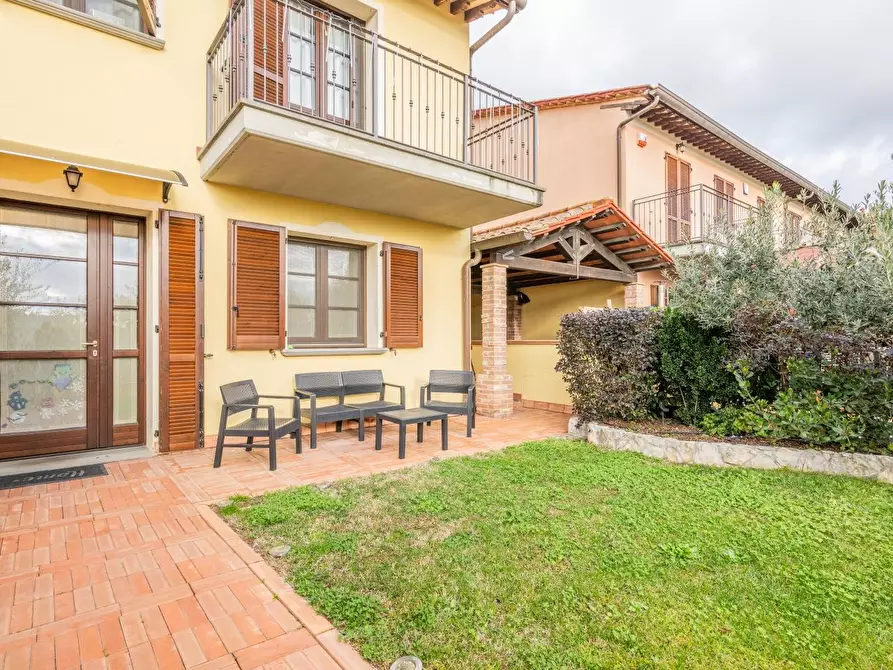 Immagine 3 di Villetta a schiera in vendita  a Crespina Lorenzana