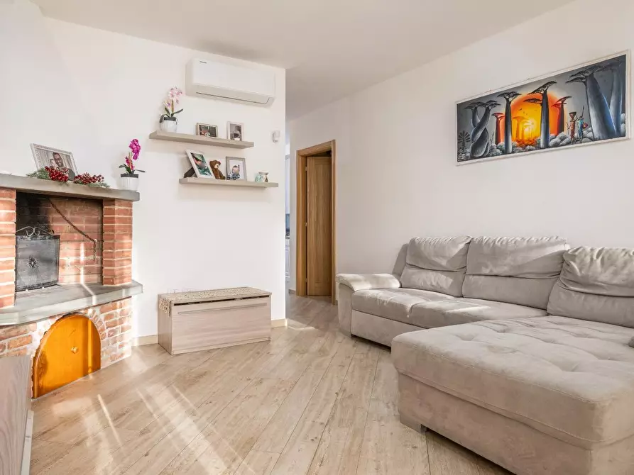 Immagine 9 di Villetta a schiera in vendita  a Crespina Lorenzana