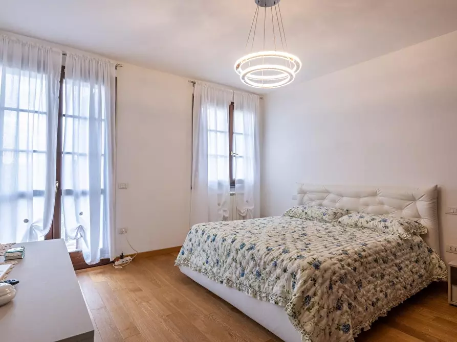 Immagine 45 di Villetta a schiera in vendita  a Crespina Lorenzana