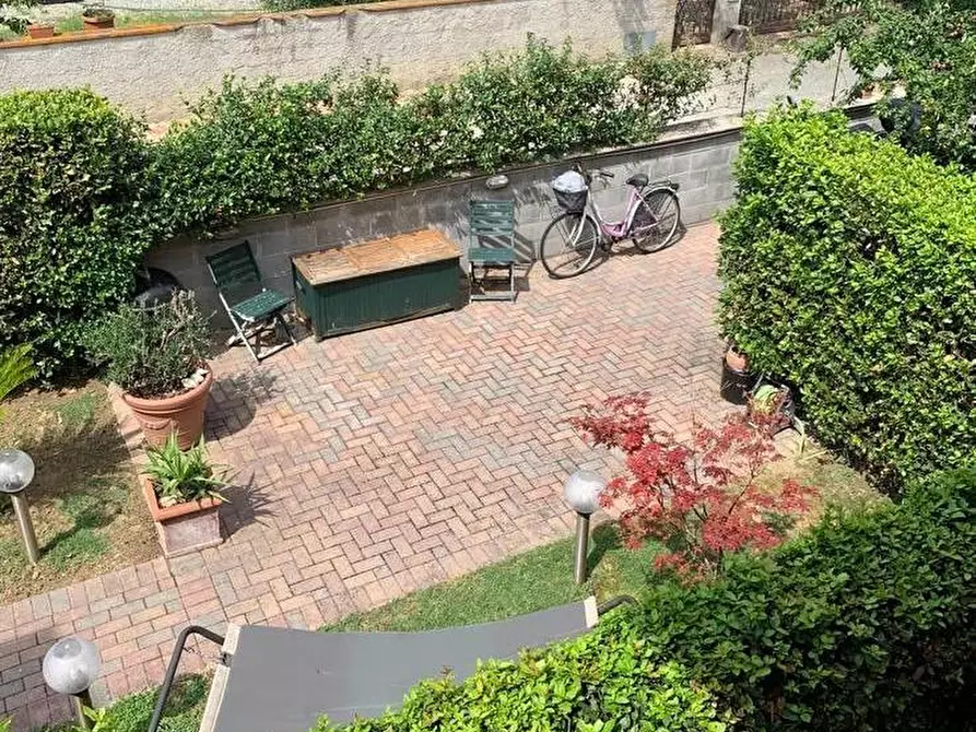 Immagine 28 di Appartamento in vendita  a Pontedera