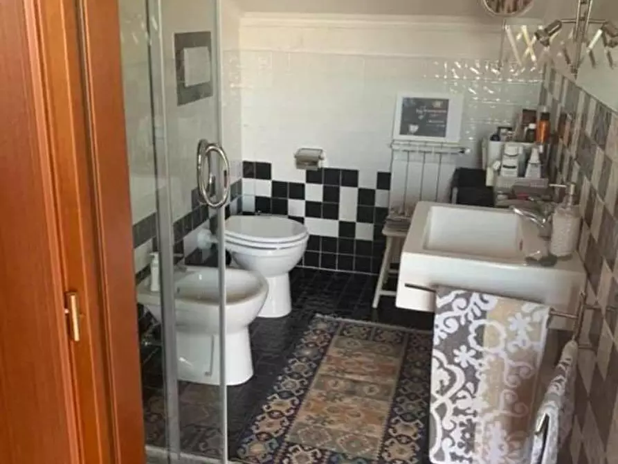 Immagine 22 di Appartamento in vendita  a Pontedera