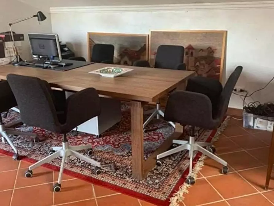 Immagine 19 di Appartamento in vendita  a Pontedera