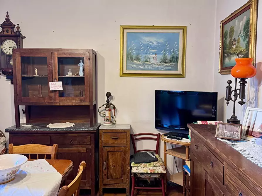 Immagine 4 di Casa indipendente in vendita  a Massa