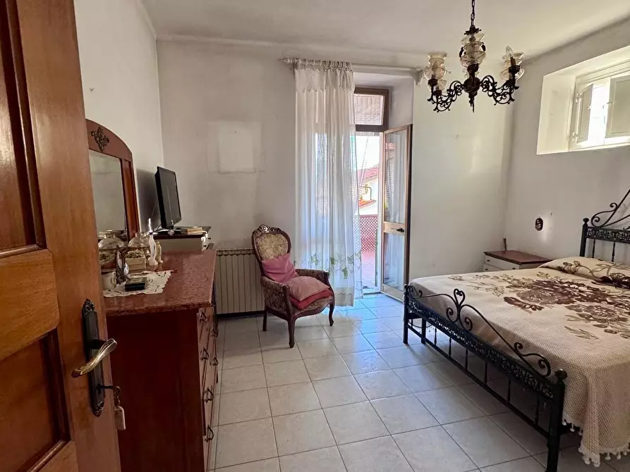 Immagine 19 di Casa indipendente in vendita  a Massa