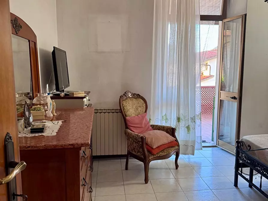 Immagine 18 di Casa indipendente in vendita  a Massa