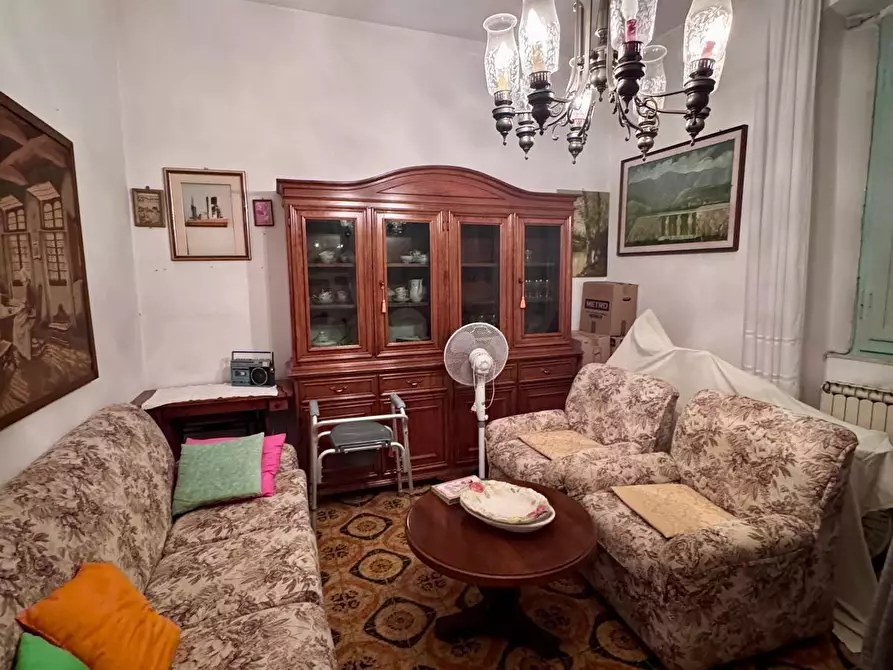 Immagine 8 di Casa indipendente in vendita  a Massa