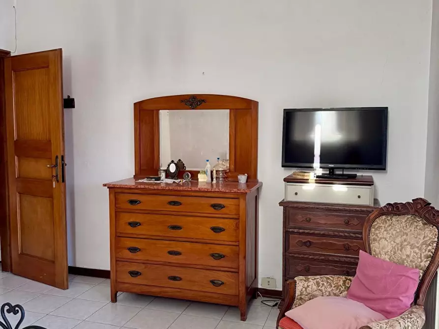 Immagine 16 di Casa indipendente in vendita  a Massa