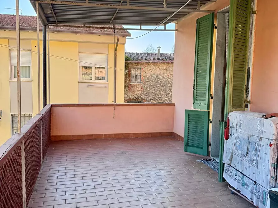 Immagine 14 di Casa indipendente in vendita  a Massa