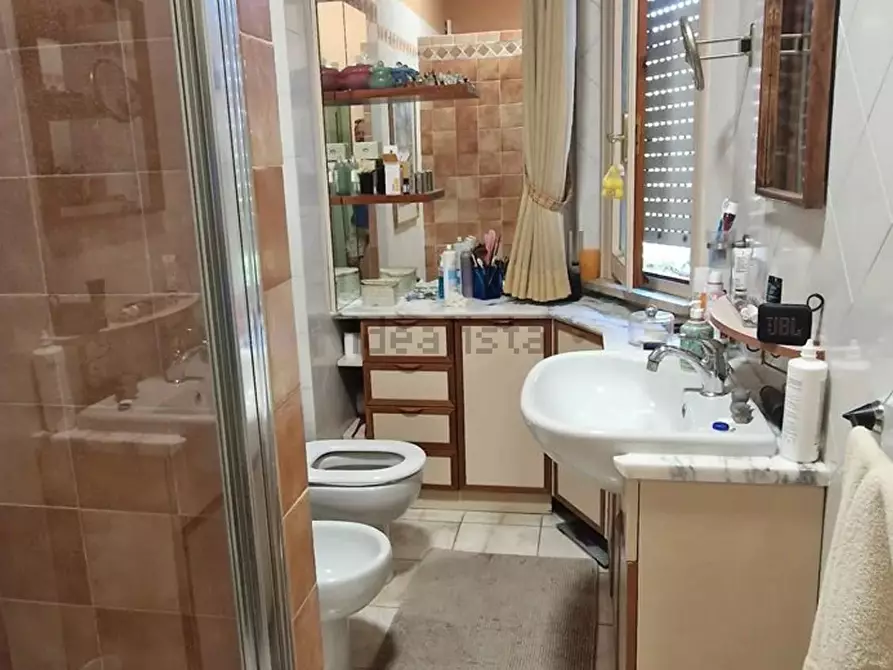 Immagine 17 di Appartamento in vendita  a Viareggio