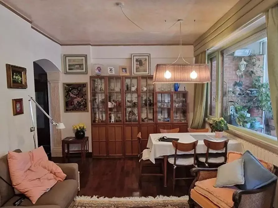 Immagine 4 di Appartamento in vendita  a Viareggio