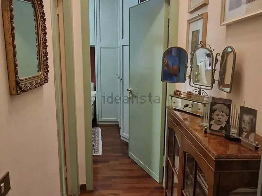 Immagine 13 di Appartamento in vendita  a Viareggio