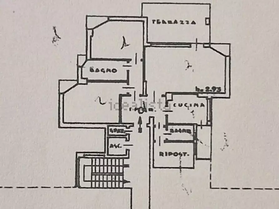 Immagine 29 di Appartamento in vendita  a Viareggio