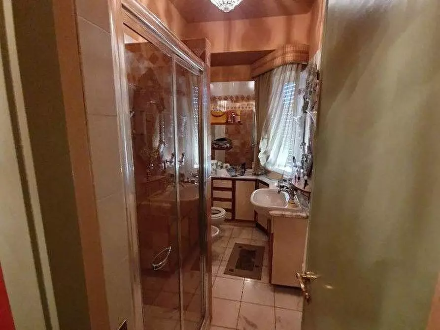 Immagine 18 di Appartamento in vendita  a Viareggio