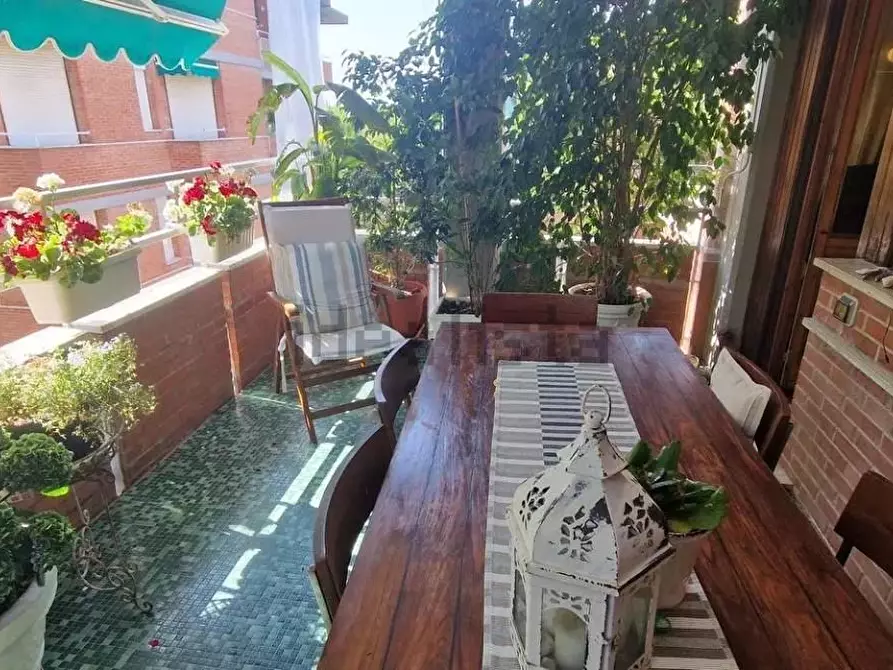 Immagine 6 di Appartamento in vendita  a Viareggio