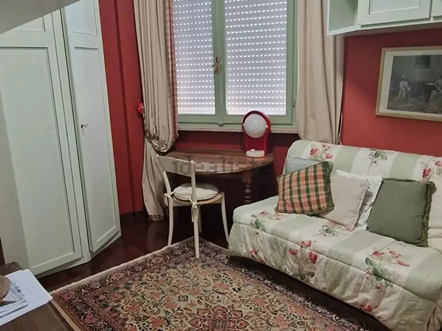 Immagine 21 di Appartamento in vendita  a Viareggio