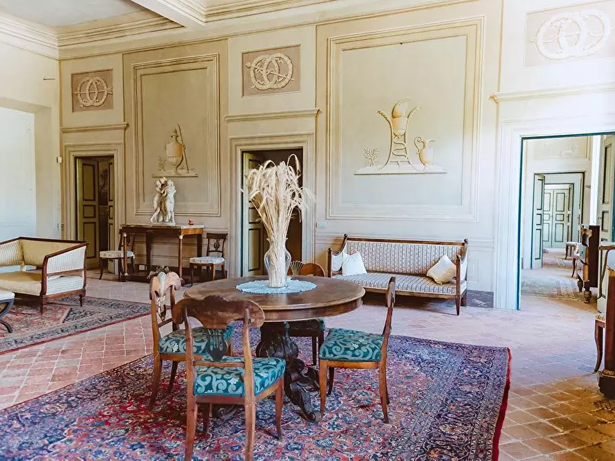 Immagine 4 di Villa in vendita  a Capannori