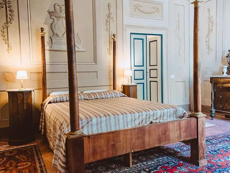 Immagine 8 di Villa in vendita  a Capannori