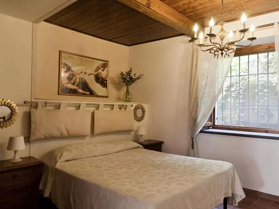 Immagine 8 di Casa colonica in vendita  a Lamporecchio