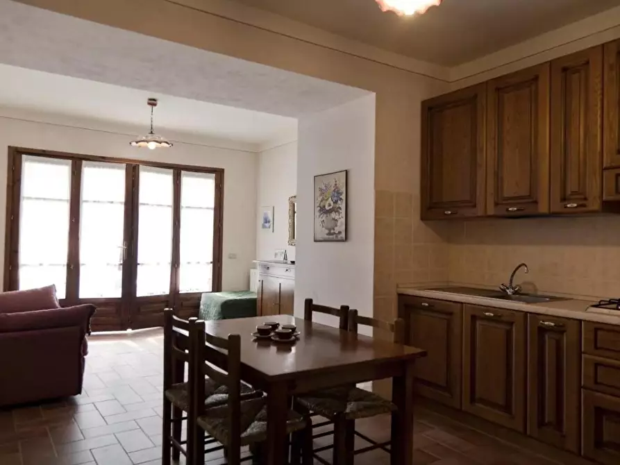 Immagine 10 di Casa colonica in vendita  a Lamporecchio