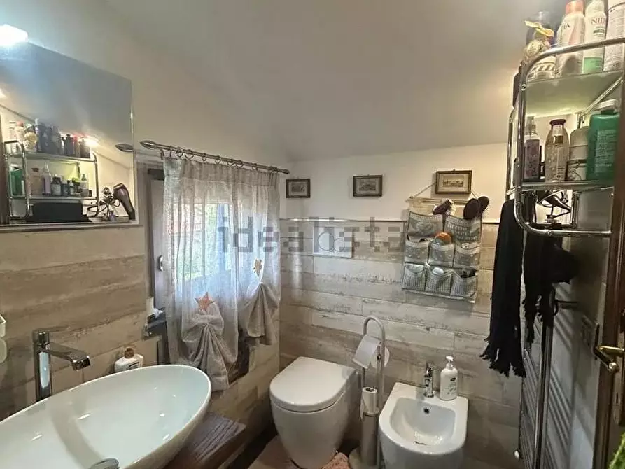 Immagine 10 di Villa in vendita  a Massarosa