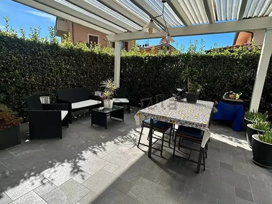 Immagine 22 di Villa in vendita  a Massarosa