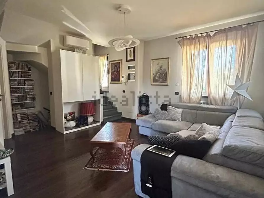 Immagine 6 di Villa in vendita  a Massarosa