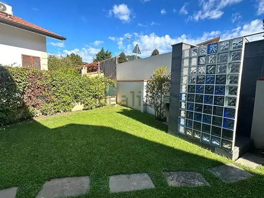 Immagine 24 di Villa in vendita  a Massarosa