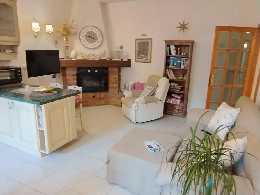 Immagine 11 di Appartamento in vendita  a Montopoli In Val D'arno