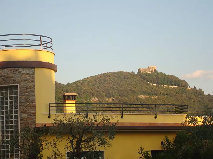 Immagine 28 di Villa in vendita  a Montignoso