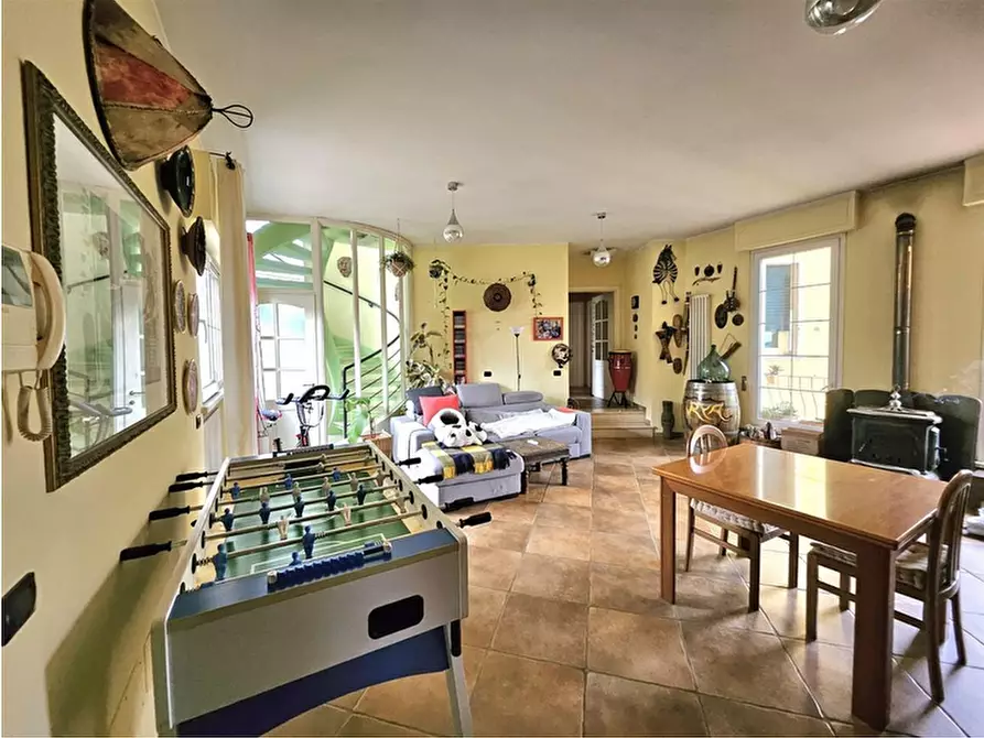 Immagine 16 di Villa in vendita  a Montignoso