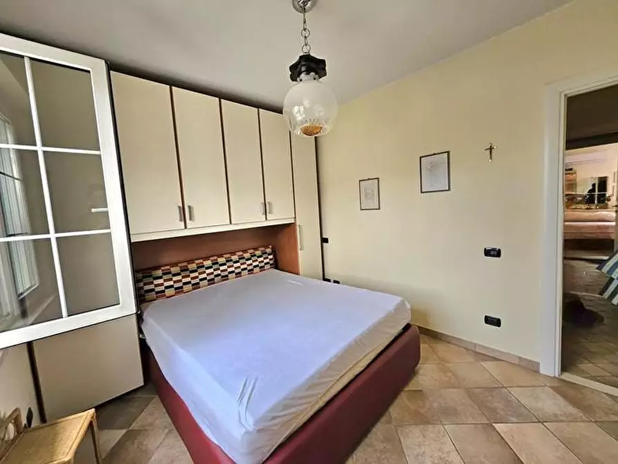 Immagine 21 di Villa in vendita  a Montignoso