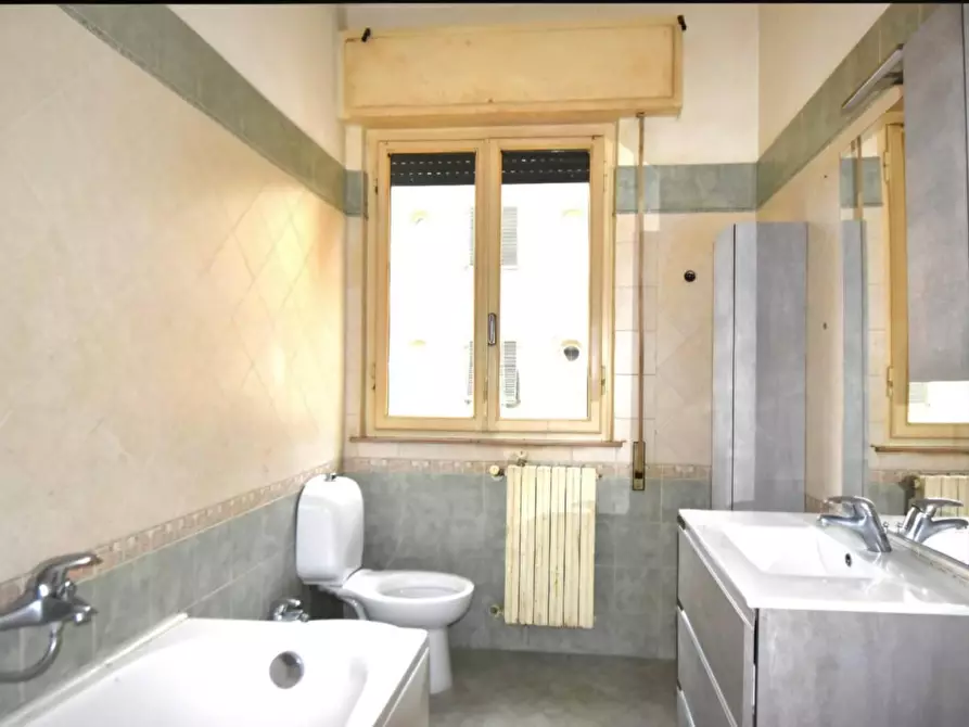 Immagine 7 di Villa in vendita  a Viareggio