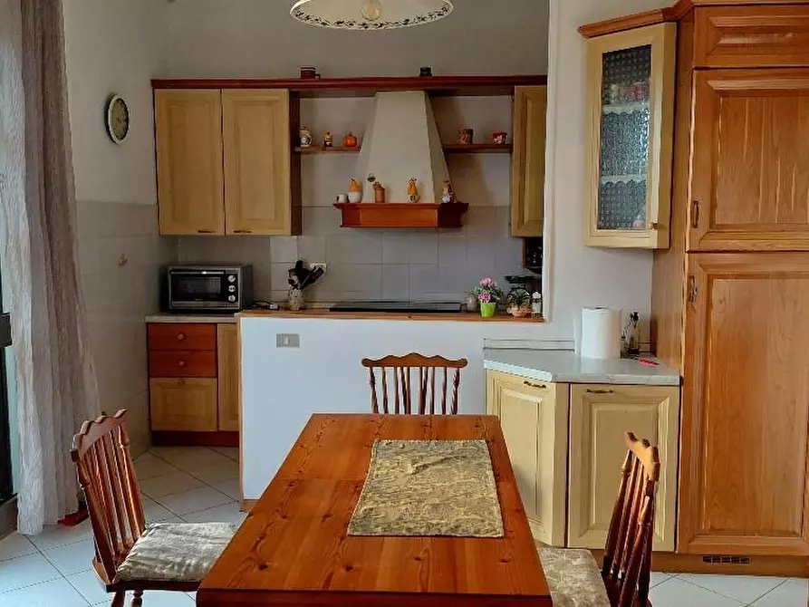 Immagine 3 di Casa indipendente in vendita  a Lamporecchio