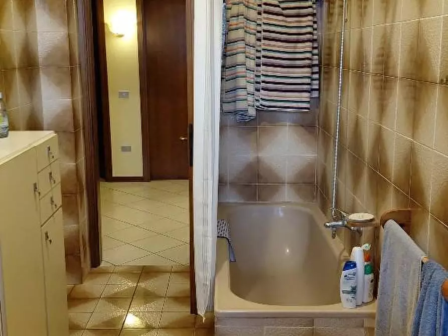 Immagine 12 di Casa indipendente in vendita  a Lamporecchio