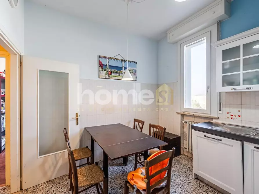 Immagine 16 di Appartamento in vendita  a Reggio Nell'emilia