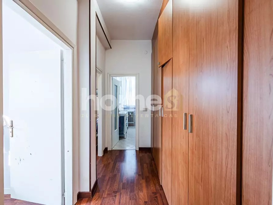 Immagine 19 di Appartamento in vendita  a Reggio Nell'emilia