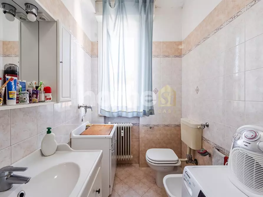 Immagine 28 di Appartamento in vendita  a Reggio Nell'emilia