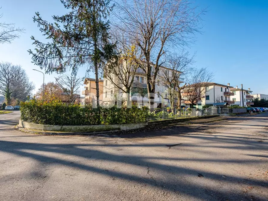Immagine 36 di Appartamento in vendita  a Reggio Nell'emilia