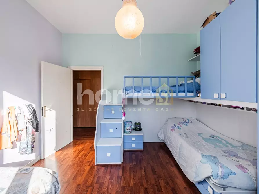 Immagine 32 di Appartamento in vendita  a Reggio Nell'emilia