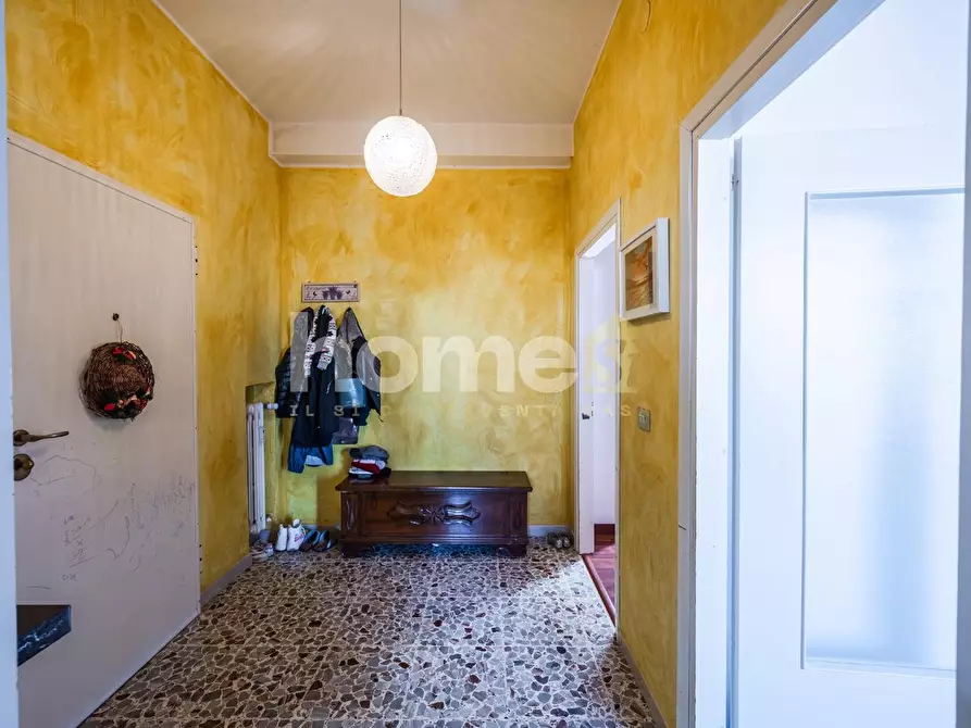 Immagine 2 di Appartamento in vendita  a Reggio Nell'emilia