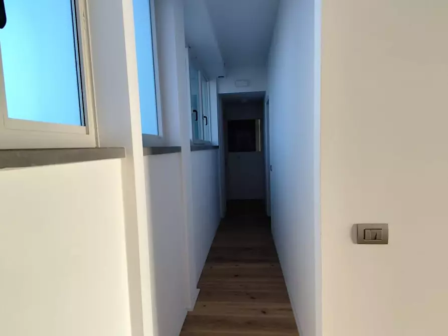 Immagine 19 di Locale commerciale in vendita  a Vinci